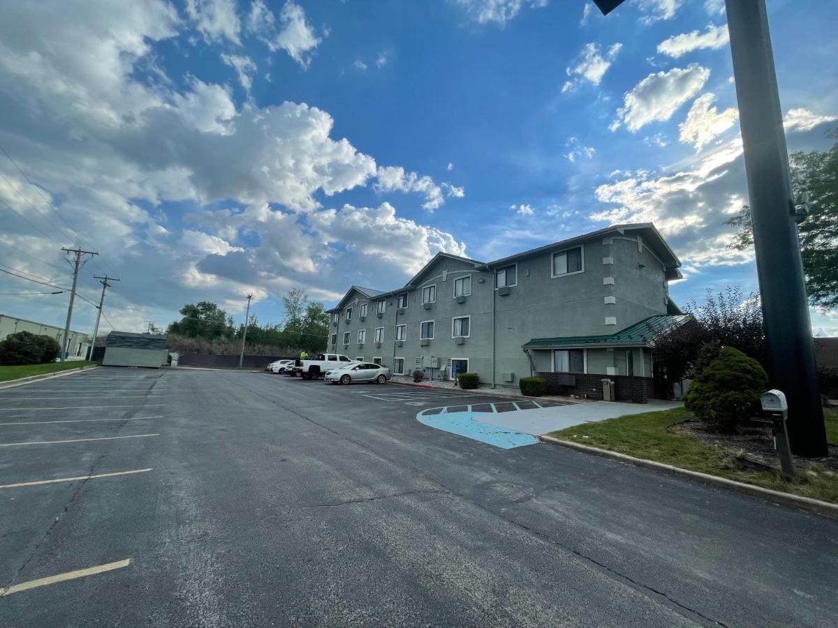 Magnuson Hotel Fort Wayne North - Coliseum Extérieur photo