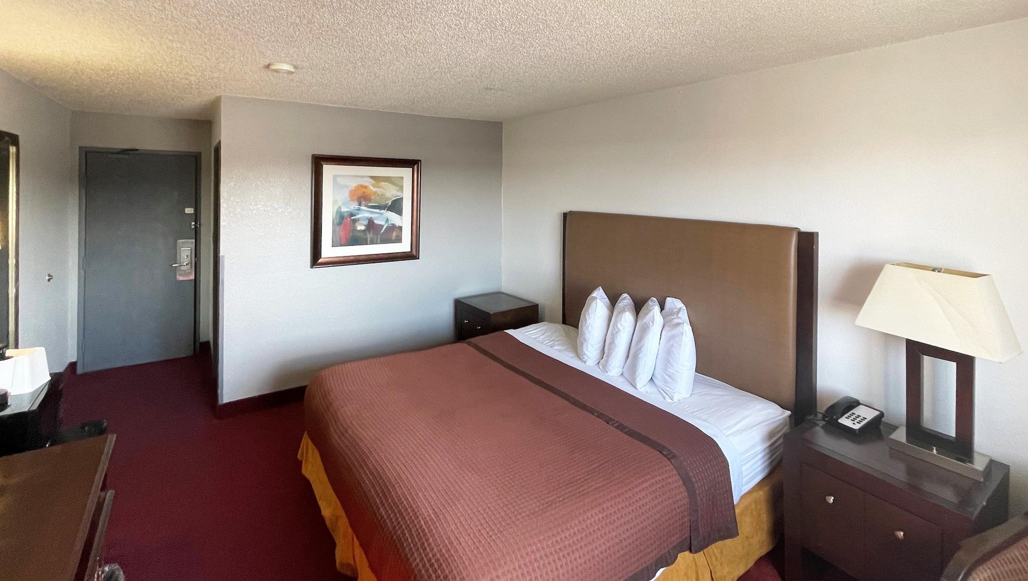 Magnuson Hotel Fort Wayne North - Coliseum Extérieur photo