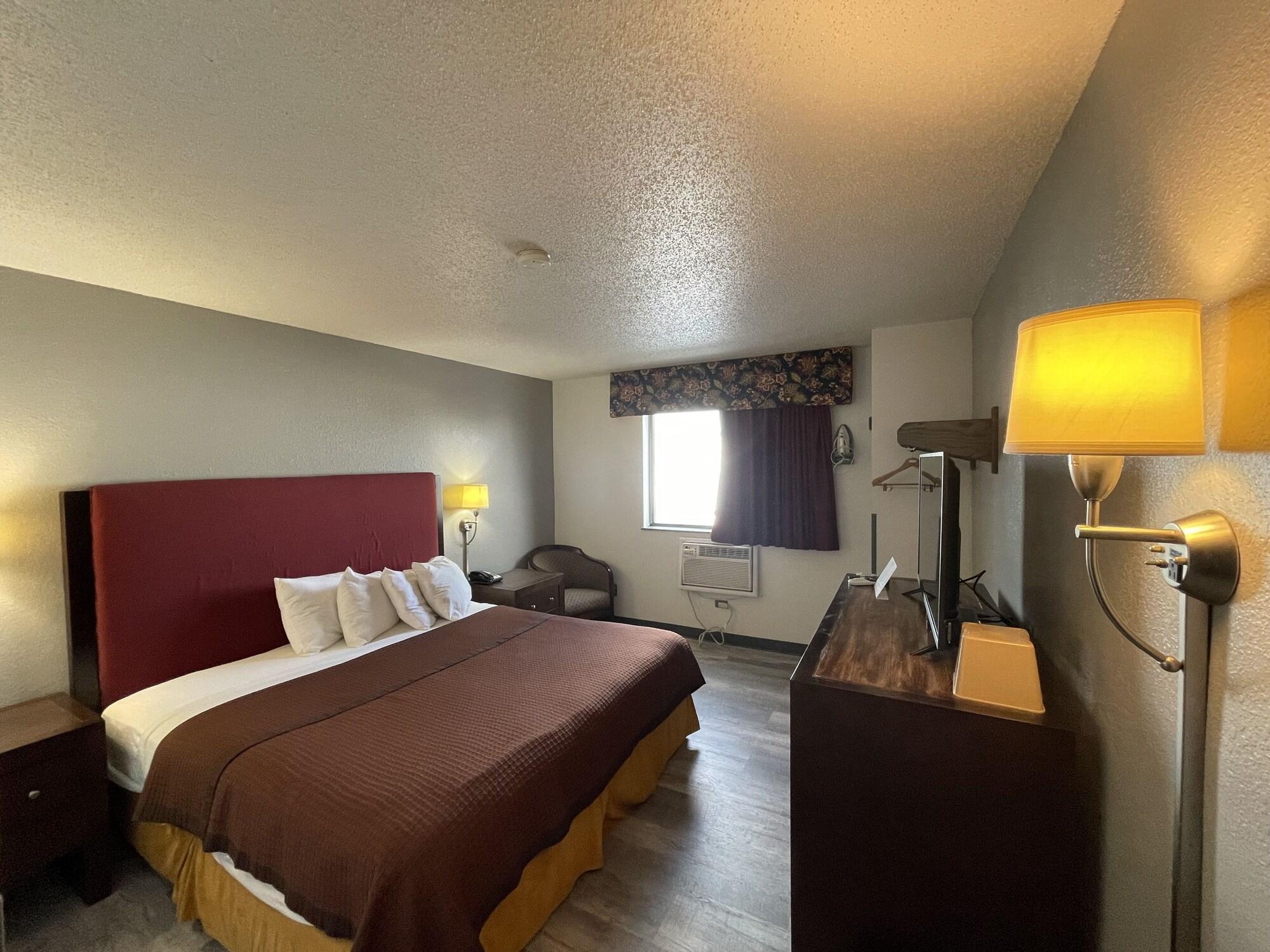 Magnuson Hotel Fort Wayne North - Coliseum Extérieur photo