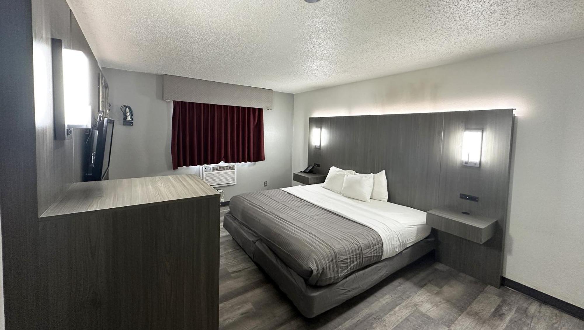 Magnuson Hotel Fort Wayne North - Coliseum Extérieur photo