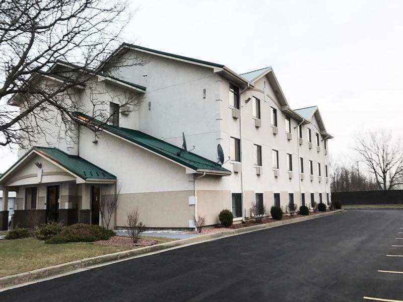 Magnuson Hotel Fort Wayne North - Coliseum Extérieur photo